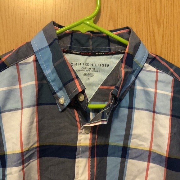 Tommy Hilfiger size medium button down short sleeve - Picture 5 of 9